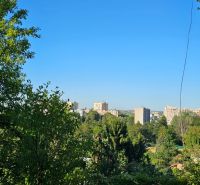 Blick auf den Stadtteil Krásna in Košice mit Aussicht auf die Záhrady- und Šípková-Straße.
