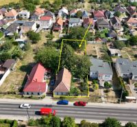 Luftaufnahme von Grundstücken - Wohnen in der Štefánikova-Straße in Krušovce mit sichtbarem Haus.