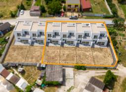 Bau von Häusern in Horná Streda in der Straße Horná Streda mit hervorgehobenen Grundstücken.