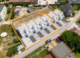 Hausbau in Horná Streda in der Straße Horná Streda, moderne energieeffiziente Häuser.