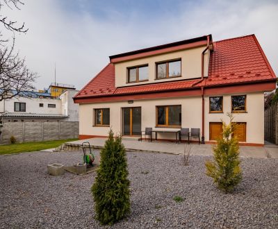 Modernes Einfamilienhaus in ruhiger Lage von Koliba