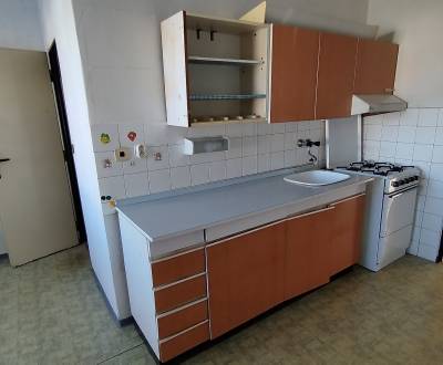 Kaufen 3-Zimmer-Wohnung, 3-Zimmer-Wohnung, SNP, Považská Bystrica, Slo