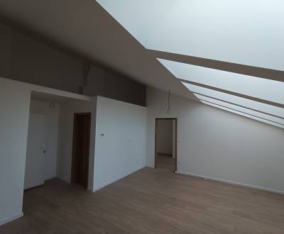 Na predaj novostavba, podkrovný 2-izbový byt 60 m2, Žilina-centrum