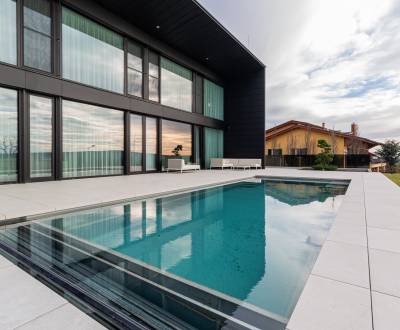 METROPOLITAN |Jedinečný luxusný dom(480m2) s bazénom v centre