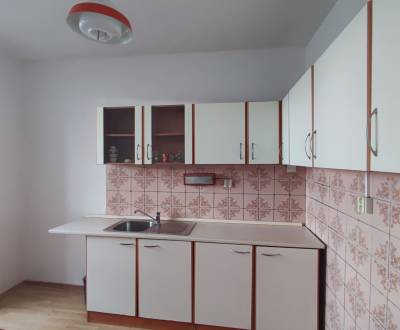 Kaufen 3-Zimmer-Wohnung, 3-Zimmer-Wohnung, Tematínska, Bratislava - Pe