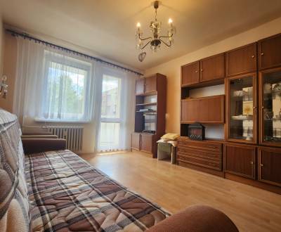 Kaufen 3-Zimmer-Wohnung, 3-Zimmer-Wohnung, Dibrovova, Nové Mesto nad V