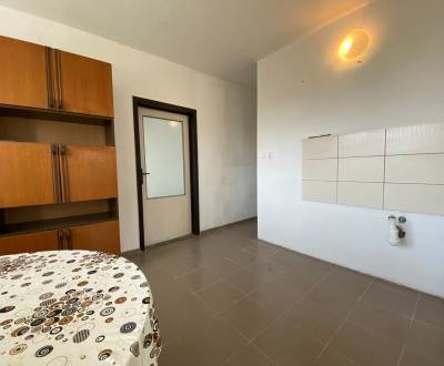 Kaufen 3-Zimmer-Wohnung, 3-Zimmer-Wohnung, Levice, Slowakei