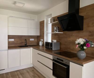 Mieten 3-Zimmer-Wohnung, 3-Zimmer-Wohnung, Lomnická, Nitra, Slowakei