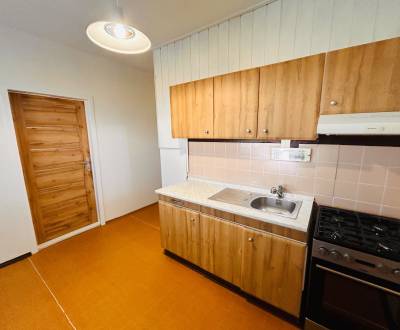 Mieten 3-Zimmer-Wohnung, 3-Zimmer-Wohnung, S. H. Vajanského, Nové Zámk