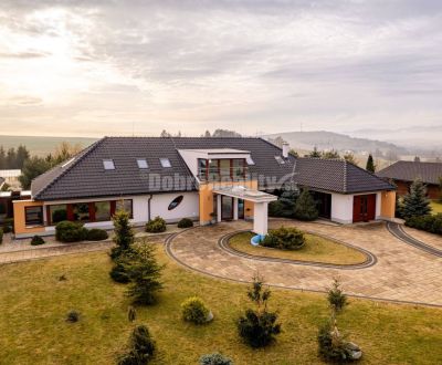 ? Elegantes Familienanwesen mit großzügigem Grundstück | Laskár