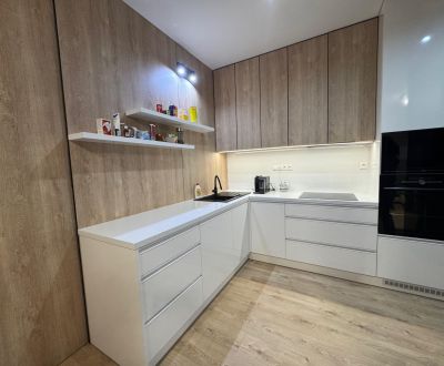Mieten 4-Zimmer-Wohnung, 4-Zimmer-Wohnung, Považská Bystrica, Slowakei