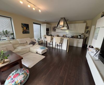 Kaufen 3-Zimmer-Wohnung, 3-Zimmer-Wohnung, Starorímska, Bratislava - R