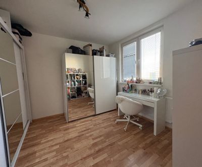 Kaufen 3-Zimmer-Wohnung, 3-Zimmer-Wohnung, Zvončeková, Michalovce, Slo