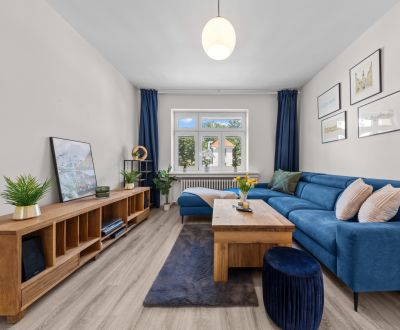 BA I-Vermietung einer modernen 3-Zimmer-Wohnung in einem Backsteingebä