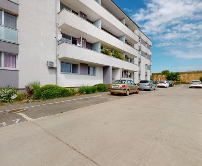 SENEC – Verkauf einer Wohnung in einem Neubau: Balkon, Parkplatz 