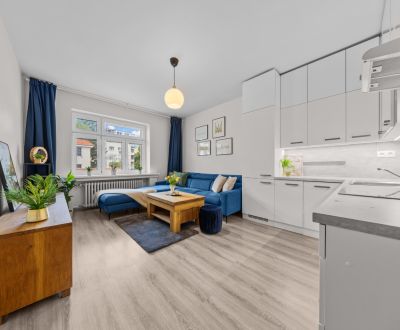 BA I-Vermietung einer modernen 3-Zimmer-Wohnung in einem Backsteingebä