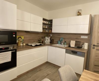 Kaufen 3-Zimmer-Wohnung, 3-Zimmer-Wohnung, Smolenická, Bratislava - Pe
