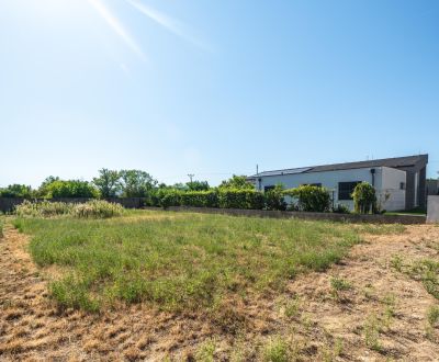 Attraktives Baugrundstück in Viničné: Ihr Traumhaus wartet
