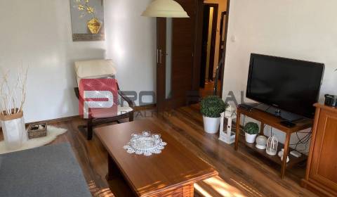 3 Zimmer Wohnung, Košická, zu verkaufen, Senec, Slowakei