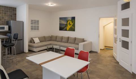 Mieten 3-Zimmer-Wohnung, 3-Zimmer-Wohnung, Okánikova, Bratislava - Sta