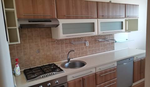 3 Zimmer Wohnung, zu verkaufen, Nové Zámky, Slowakei
