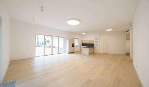 4-Zimmer-Wohnung, Skalná, zu vermieten, Bratislava - Staré Mesto, Slow
