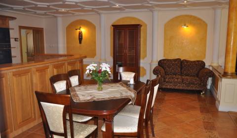 Mieten 4-Zimmer-Wohnung, 4-Zimmer-Wohnung, Zámocká, Bratislava - Staré
