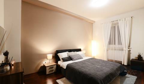3-Zimmer-Wohnung, Rázusovo nábrežie, zu verkaufen, Bratislava - Staré