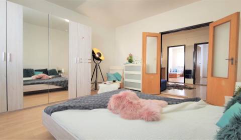 4-Zimmer-Wohnung, Vígľašská, zu verkaufen, Bratislava - Petržalka, Slo