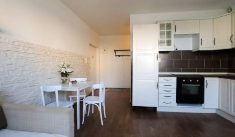 2-Zimmer-Wohnung, M.R. Štefánika, zu verkaufen, Senec, Slowakei