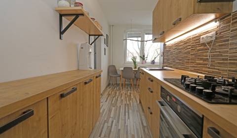 2-Zimmer-Wohnung, Vilová, zu verkaufen, Bratislava - Petržalka, Slowak
