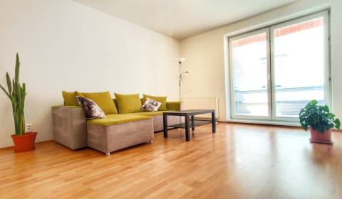 2-Zimmer-Wohnung, Hrnčiarska, zu vermieten, Pezinok, Slowakei