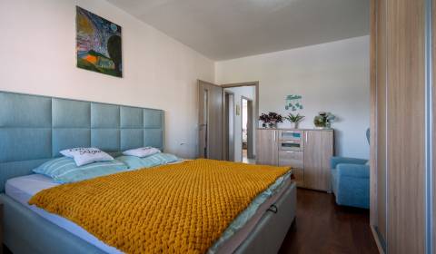 3-Zimmer-Wohnung, Saratovská, zu verkaufen, Levice, Slowakei