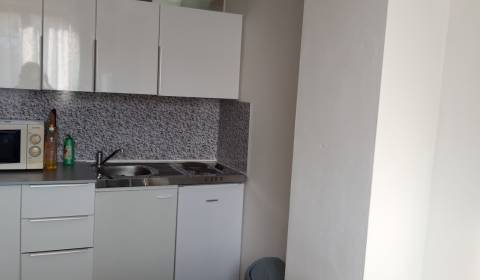 Garconniere, Bencúrova, zu vermieten, Bratislava - Ružinov, Slowakei