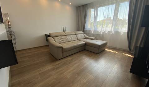 3-Zimmer-Wohnung, Hálova, zu verkaufen, Bratislava - Petržalka, Slowak