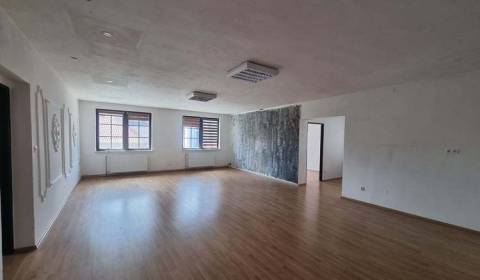 3-Zimmer-Wohnung, zu verkaufen, Komárno, Slowakei