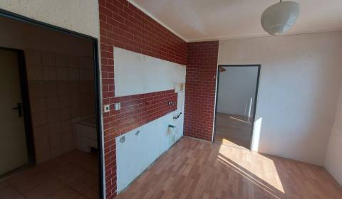 3-Zimmer-Wohnung, zu verkaufen, Nové Zámky, Slowakei