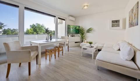 4-Zimmer-Wohnung, Záhradná, zu verkaufen, Senec, Slowakei