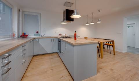4-Zimmer-Wohnung, Silvánová, zu verkaufen, Pezinok, Slowakei