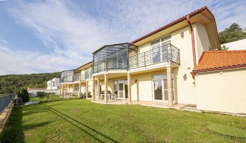 Einfamilienhaus, Merlotová, zu vermieten, Bratislava - Nové Mesto, Slo