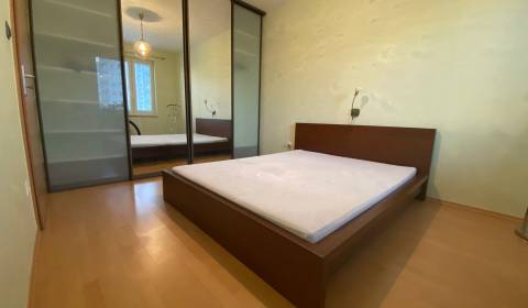 2-Zimmer-Wohnung, Vyšehradská, zu verkaufen, Bratislava - Petržalka, S