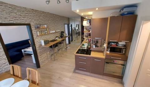 3-Zimmer-Wohnung, Šoltésovej, zu verkaufen, Nové Zámky, Slowakei