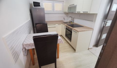 Mieten 1-Zimmer-Wohnung, 1-Zimmer-Wohnung, Čerešňová, Nové Zámky, Slow