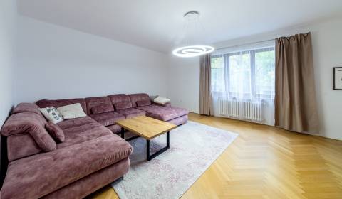 Mieten 3-Zimmer-Wohnung, 3-Zimmer-Wohnung, Pluhová, Bratislava - Nové 