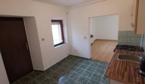 Einfamilienhaus, ., zu verkaufen, Bánovce nad Bebravou, Slowakei