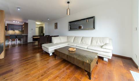 Mieten 3-Zimmer-Wohnung, 3-Zimmer-Wohnung, Okánikova, Bratislava - Sta