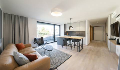 Mieten 2-Zimmer-Wohnung, 2-Zimmer-Wohnung, Okánikova, Bratislava - Sta