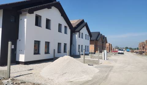 4-Zimmer-Wohnung, Rumančeková, zu verkaufen, Dunajská Streda, Slowakei