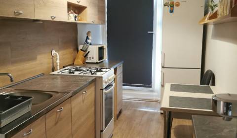 3-Zimmer-Wohnung, Teplická, zu verkaufen, Bratislava - Nové Mesto, Slo