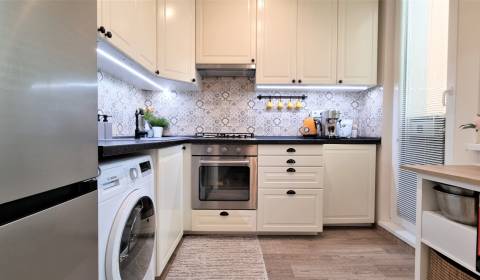 3-Zimmer-Wohnung, Púpavová, zu verkaufen, Bratislava - Karlova Ves, Sl